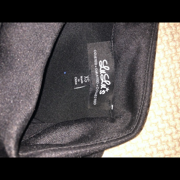 Lulu’s black peplum top - Picture 4 of 4